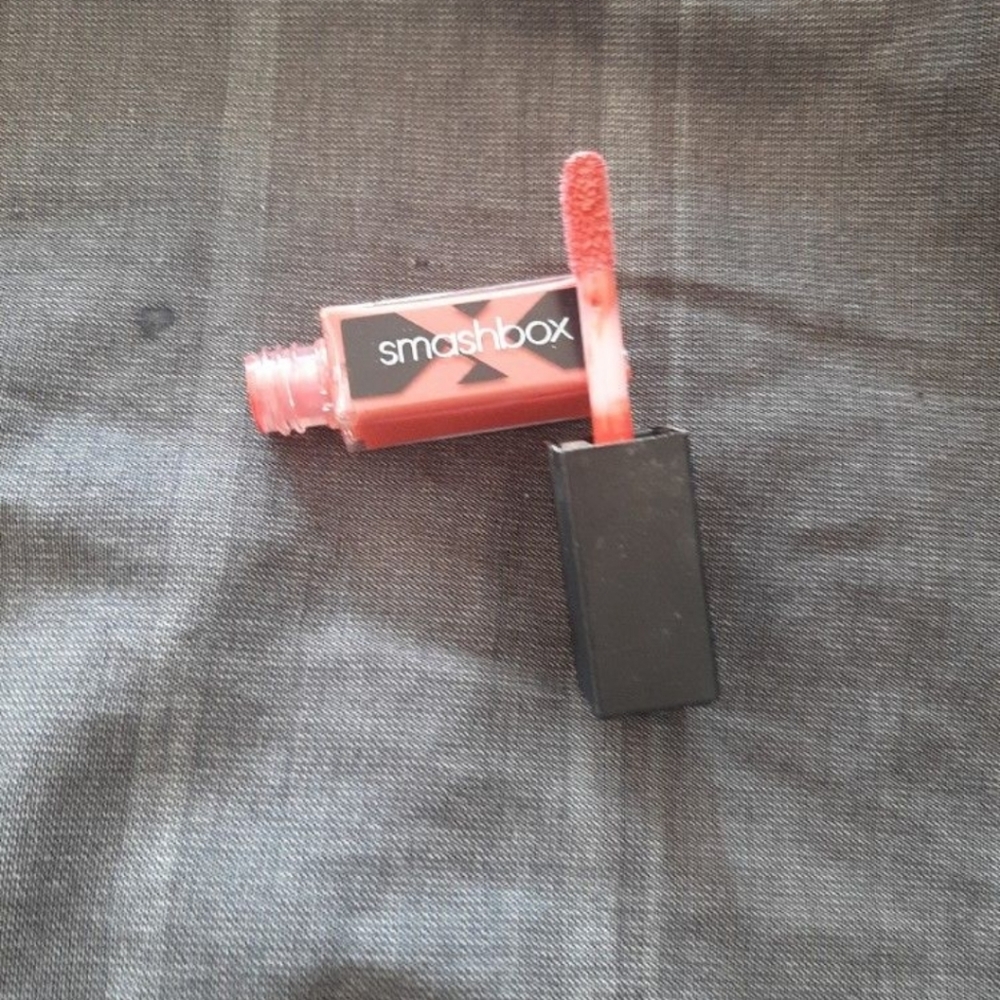 Smashbox Travel sz 'coral' lip gloss sold on title